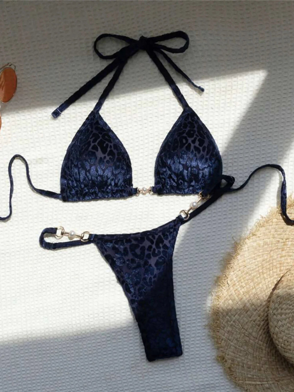 Norah Bikini