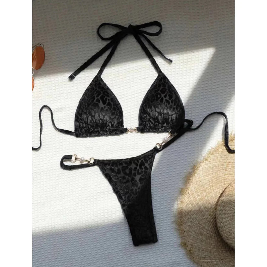 Norah Bikini