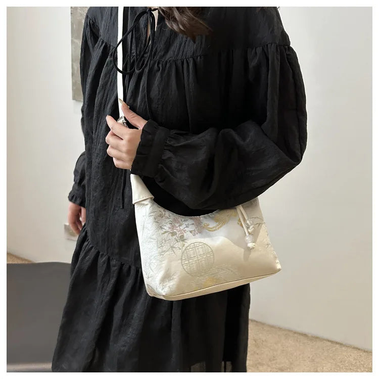 Kassandra Bag
