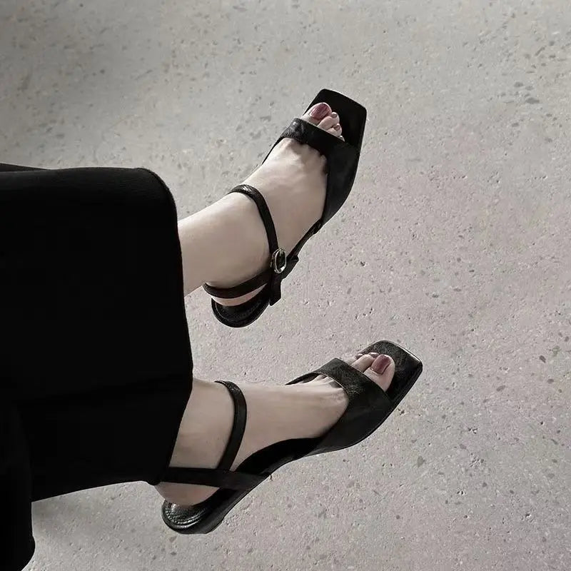 Hanna Sandals