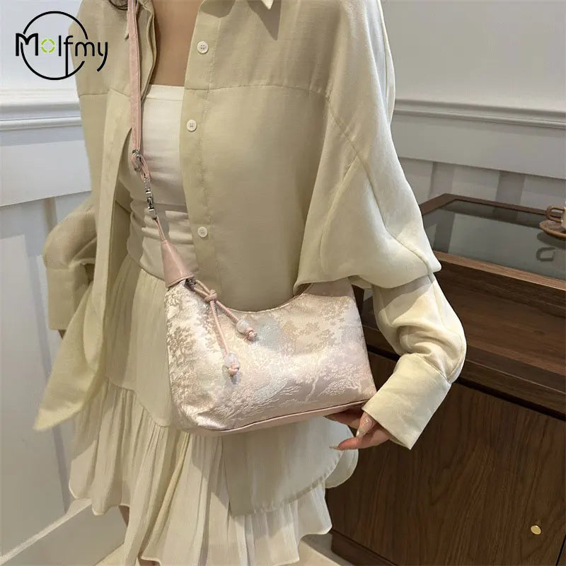 Kassandra Bag