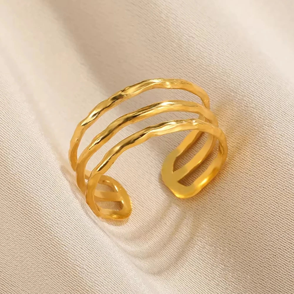 Claire Ring