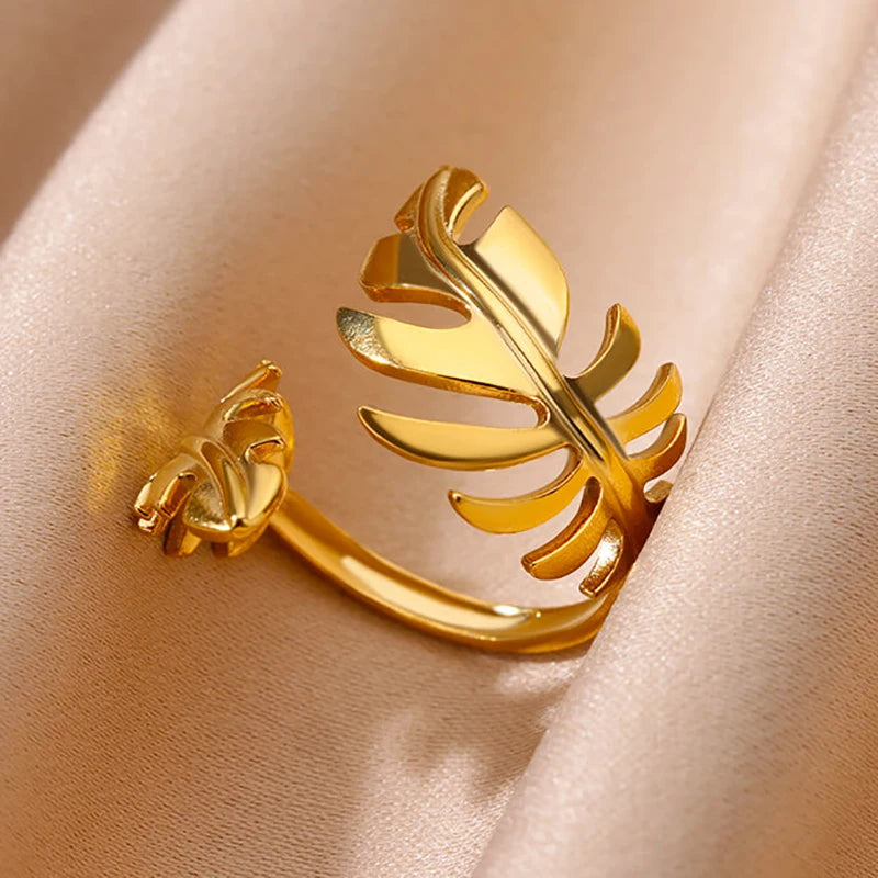 Claire Ring