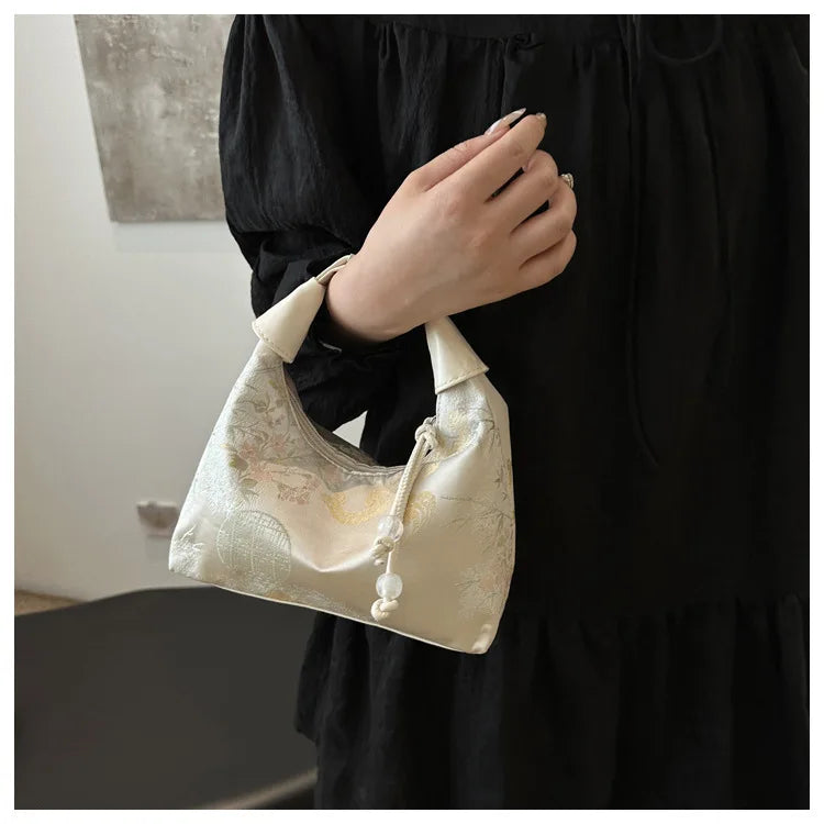 Kassandra Bag