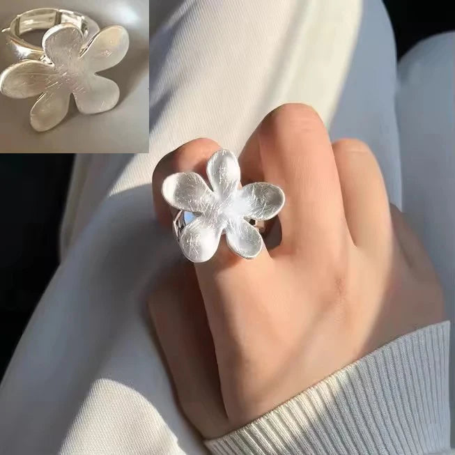 Abigail Ring