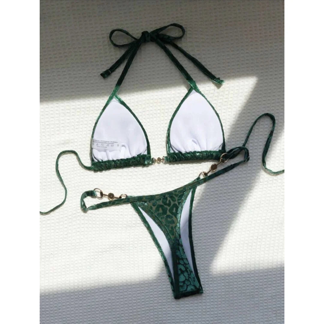 Norah Bikini