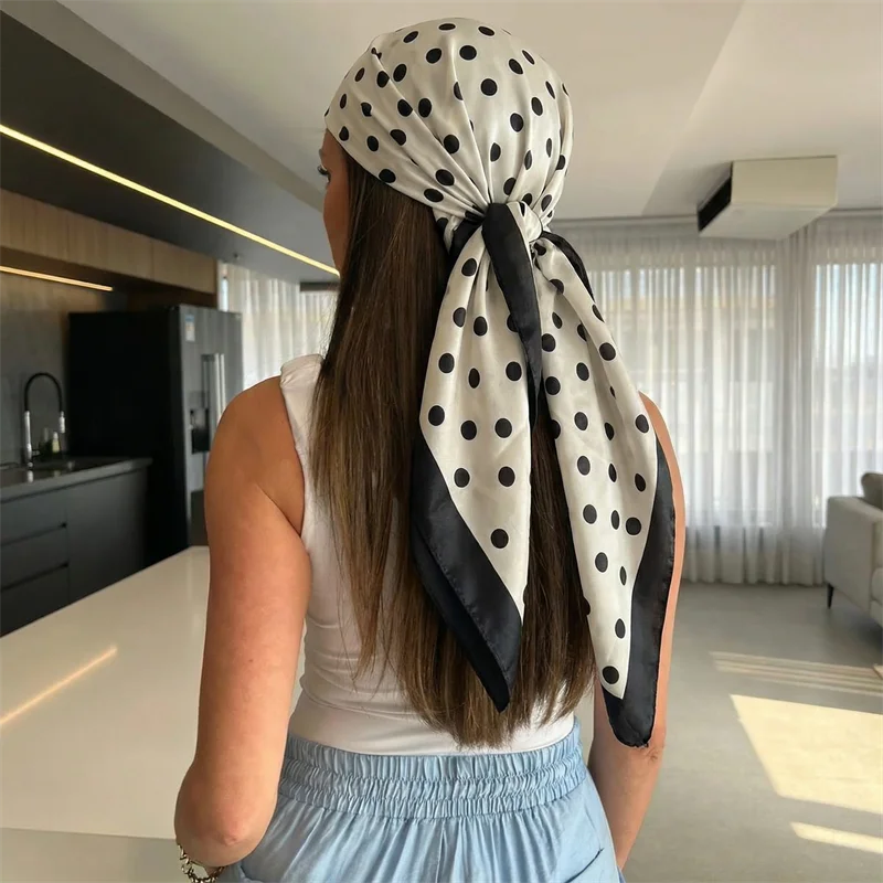 Tia Scarf