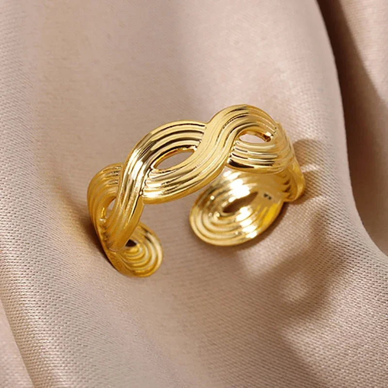Claire Ring