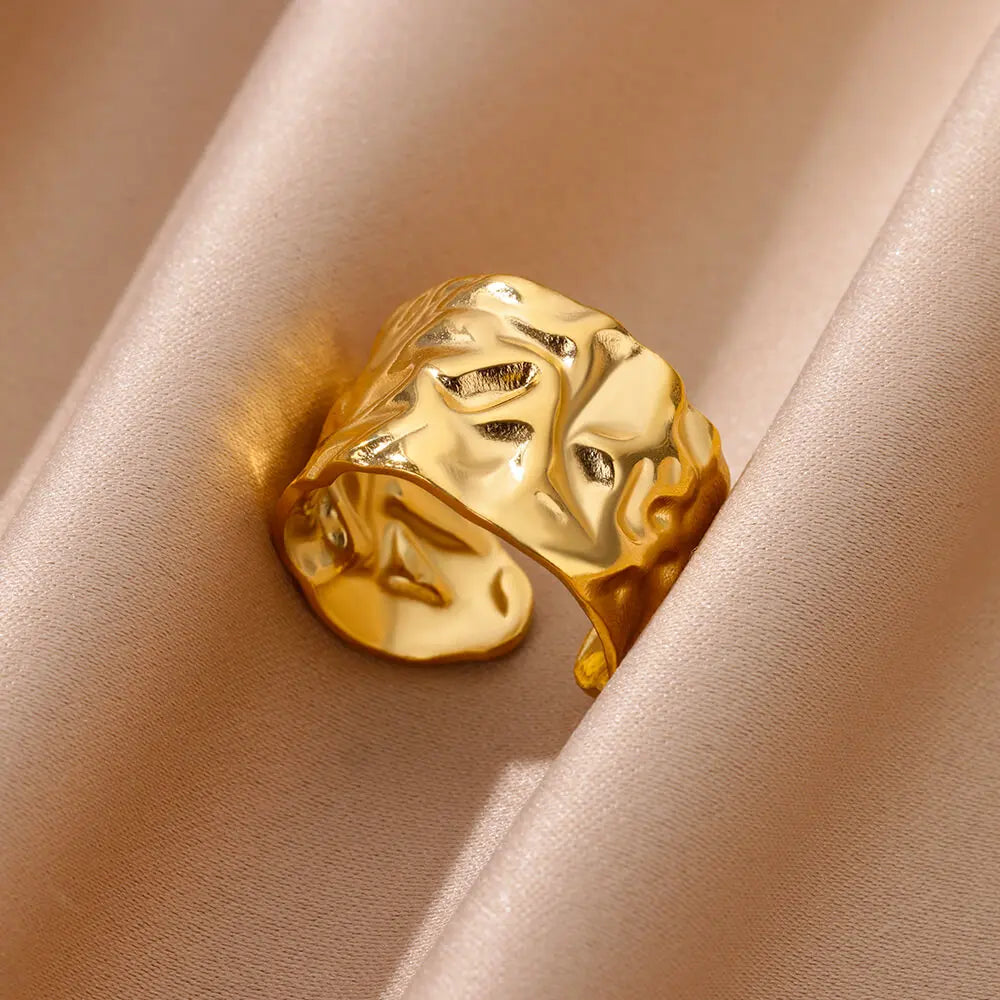 Claire Ring