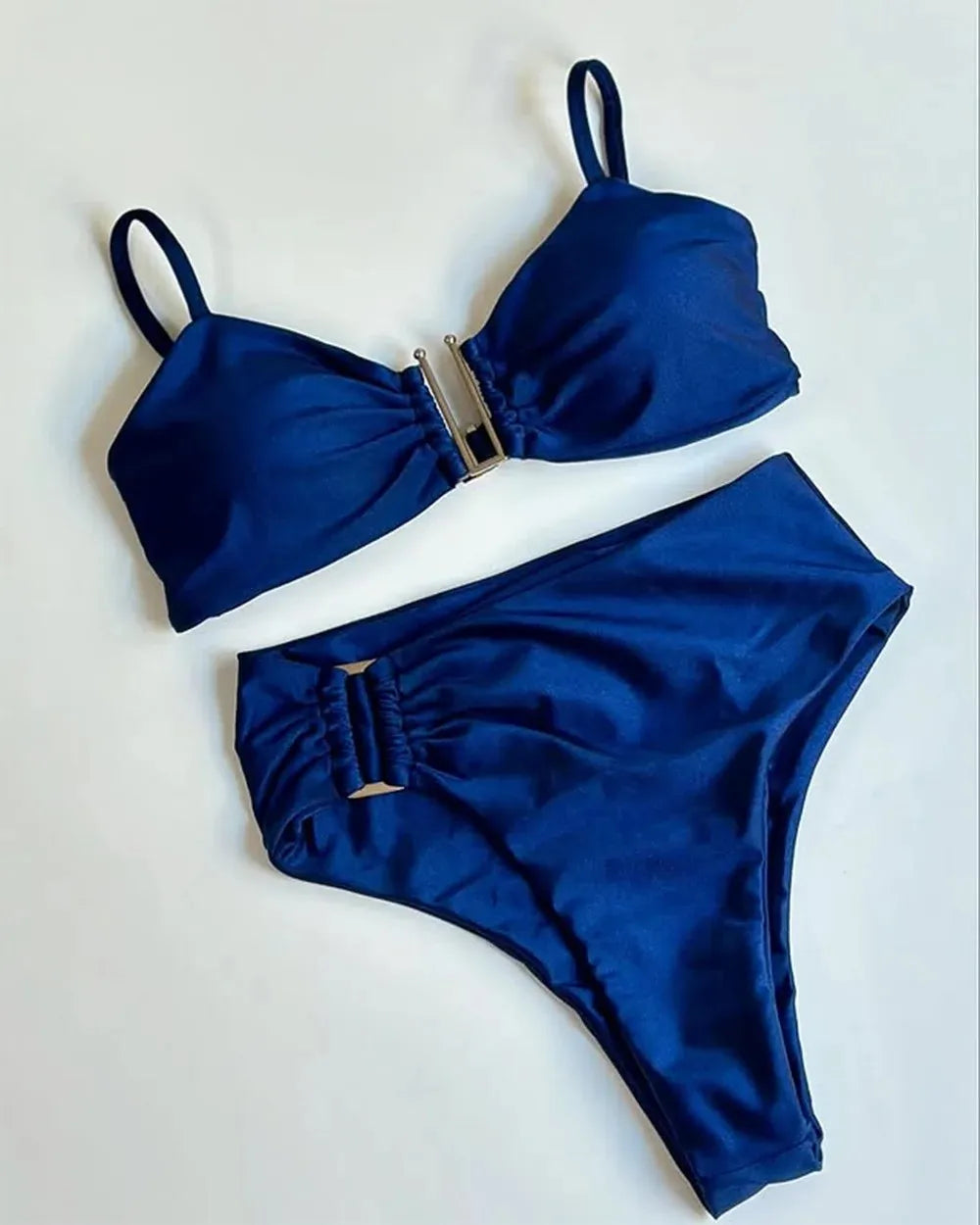 Nina Bikini