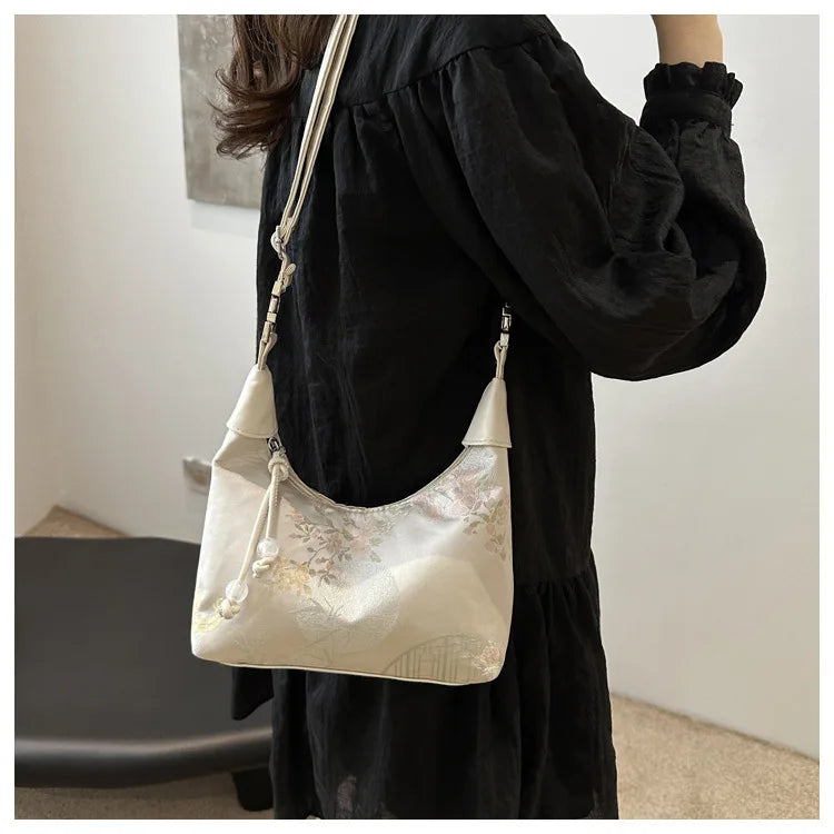 Kassandra Bag