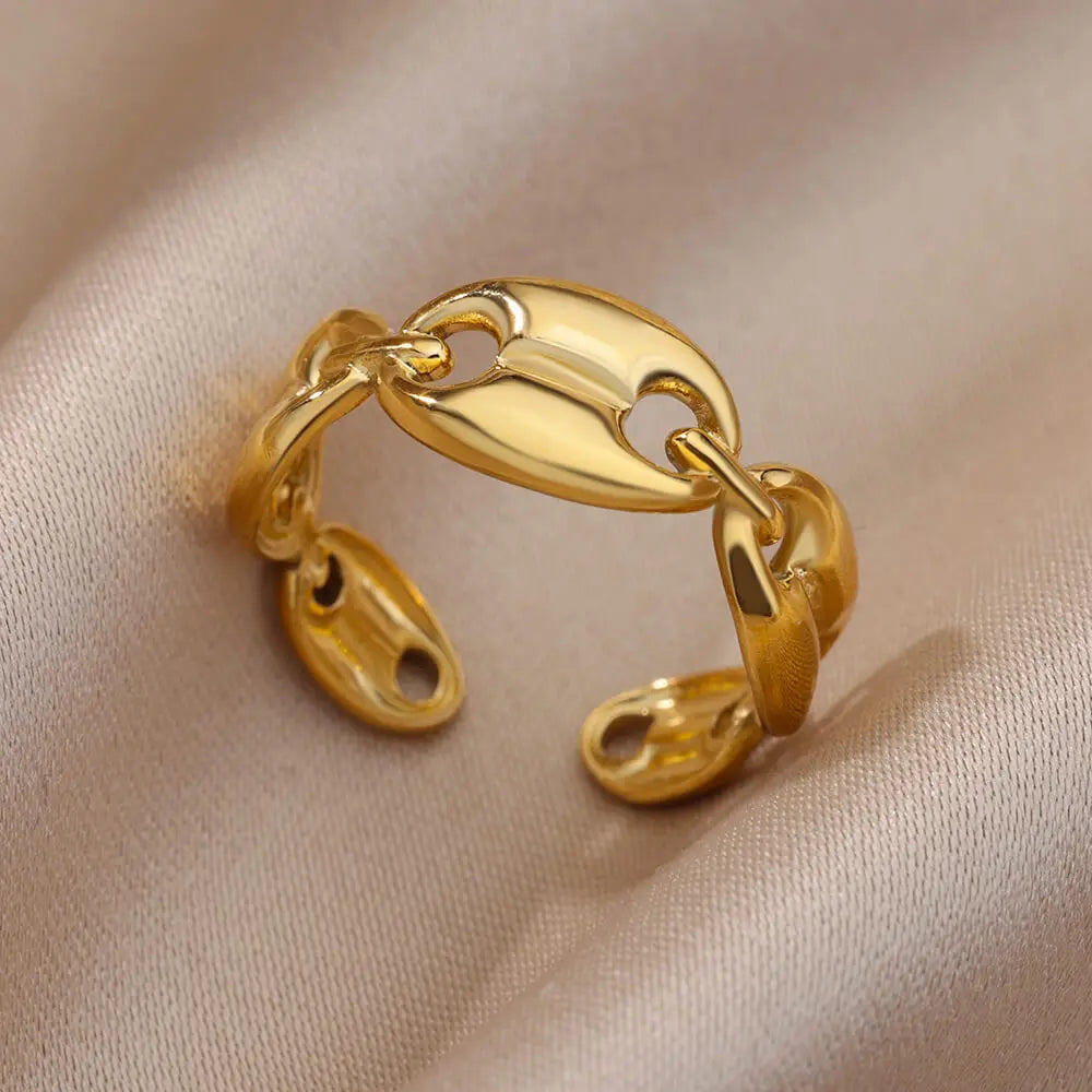 Claire Ring