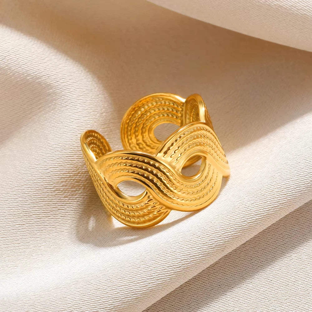 Claire Ring