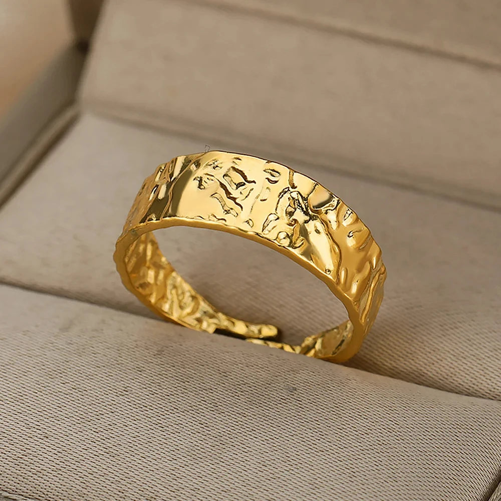 Claire Ring